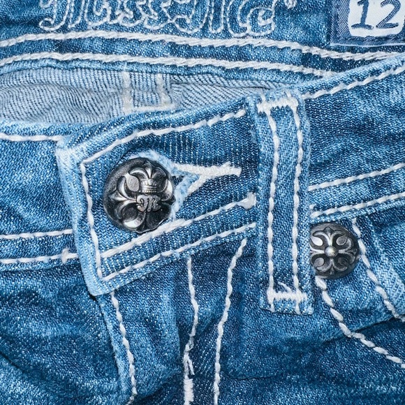 Miss Me Bermuda Cross shorts Size 12 - Picture 4 of 5